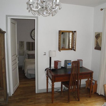 Almeria Garden Apartment Париж Екстериор снимка