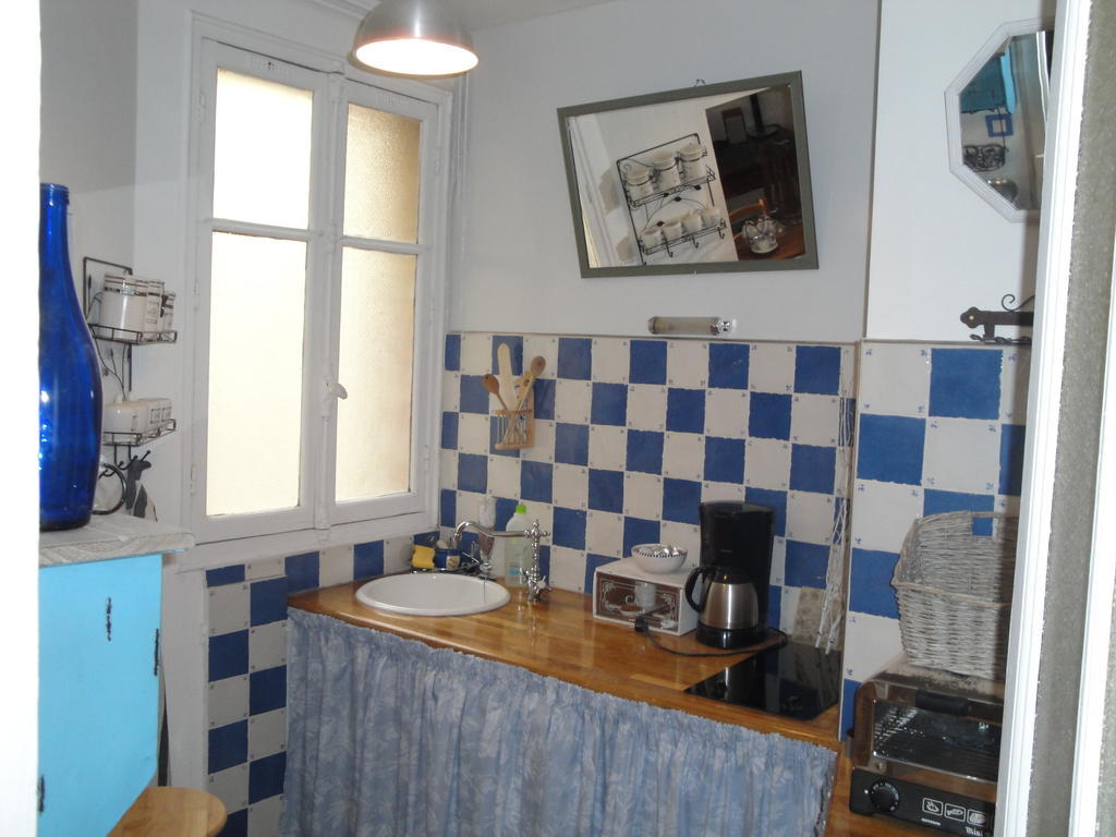 Almeria Garden Apartment Париж Стая снимка