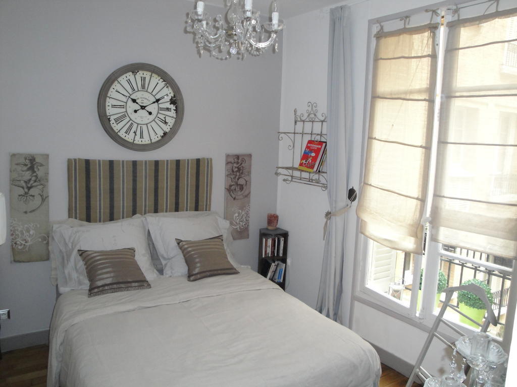 Almeria Garden Apartment Париж Стая снимка